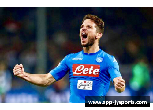 梅尔滕斯：从默默无闻到足球巨星